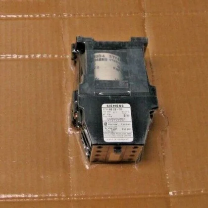 Siemens 3TH8022-0B Relay Contactor 660V 16A 2 NO 2 NC Coil 24VDC