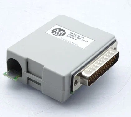 ALLEN BRADLEY 2090-U3BB-DM12 PLC MODULE