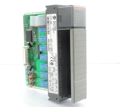 ALLEN BRADLEY 1746-OW8 PLC Module Used (1304110039 - Used)