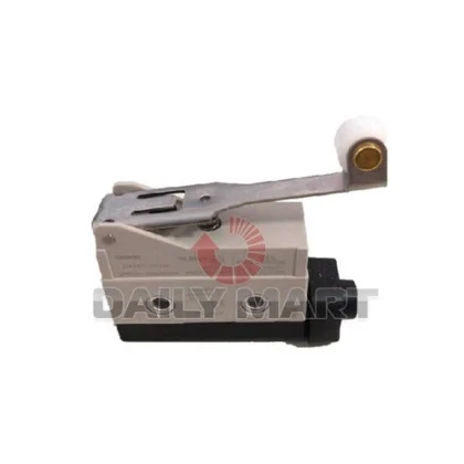 New Omron D4MC-2000 High Utility Enclosed Switch Economical Hinge Roller Lever