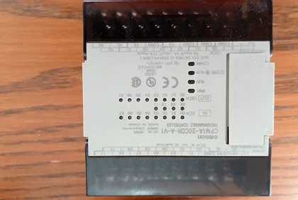 Omron CPM1A-20CDR-A-V1 Módulo I/O Controlador Programable