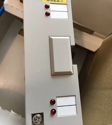 Omron 3G2A3-OC221 Módulo I/O