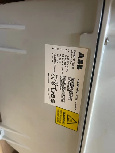 ABB ACS355-03U-01A2-4 Variador de Frecuencia