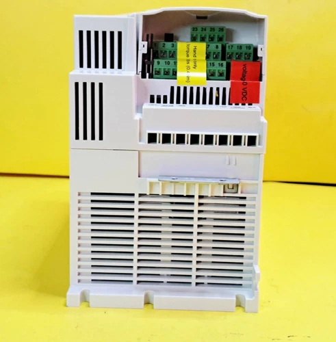 ABB ACS310-01U-07A5-2 Variador de Frecuencia