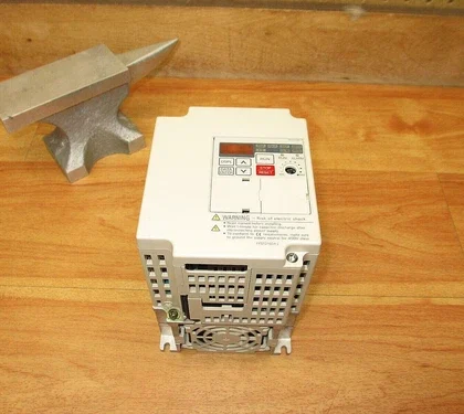 Yaskawa CIMR-J7AU41P5 Variador de Frecuencia