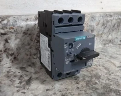 Siemens 3RV20111FA10 Arrancador de Motor Manual Trifásico