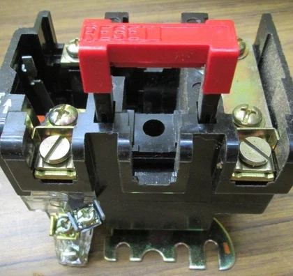 Square D 9065 SD0-4 Relay de Sobrecarga Térmica