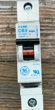 General Electric V07163 Interruptor Automático