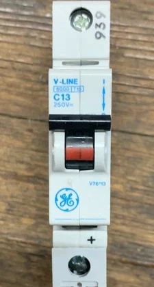 General Electric V76113 Interruptor Automático Miniatura