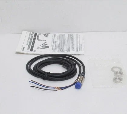 Autonics PRD12-8DP Sensor de Proximidad