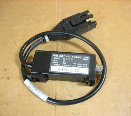 Keyence FS2-60P Sensor Fotoeléctrico