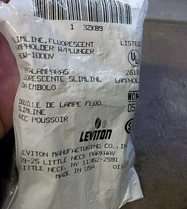 Leviton 3ZK89 Lampholder