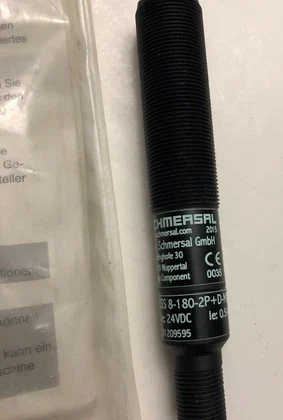 SCHMERSAL CSS 8-180-2P+D-M-ST Sensor de Seguridad Eléctrico