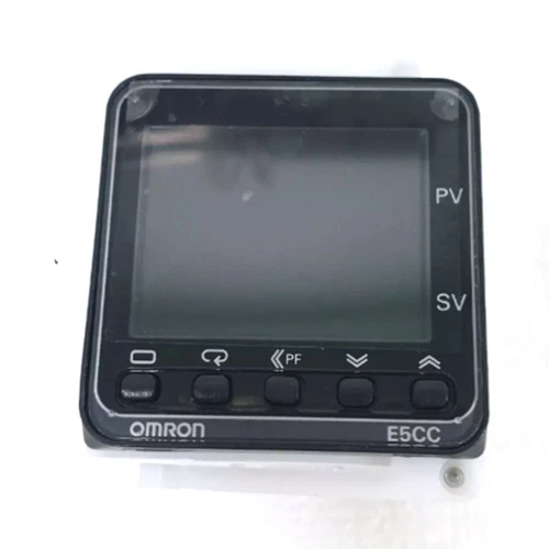 Omron E5CC-QX3A5M-003 Medidor de Temperatura