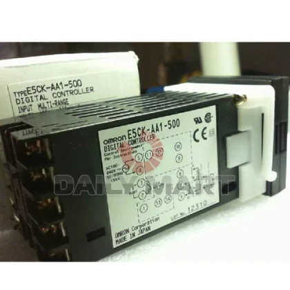 Omron E5CK-AA1-500 Controlador de Temperatura Digital