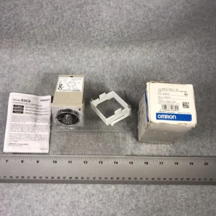 Omron E5C2 E5C2-R20J-W Controlador de Temperatura