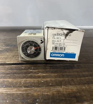 Omron E5C2-R20P-D Controlador de Temperatura